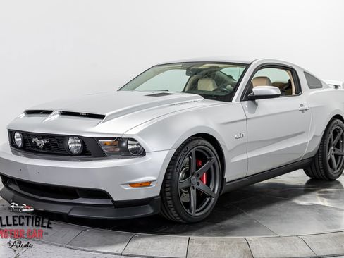 Used 2011 Ford Mustang GT Premium image 9