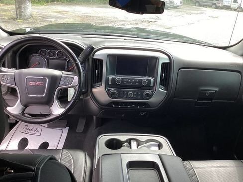 Used 2019 GMC Sierra 1500 SLE w/ Black Pack AWD/4WD image 18