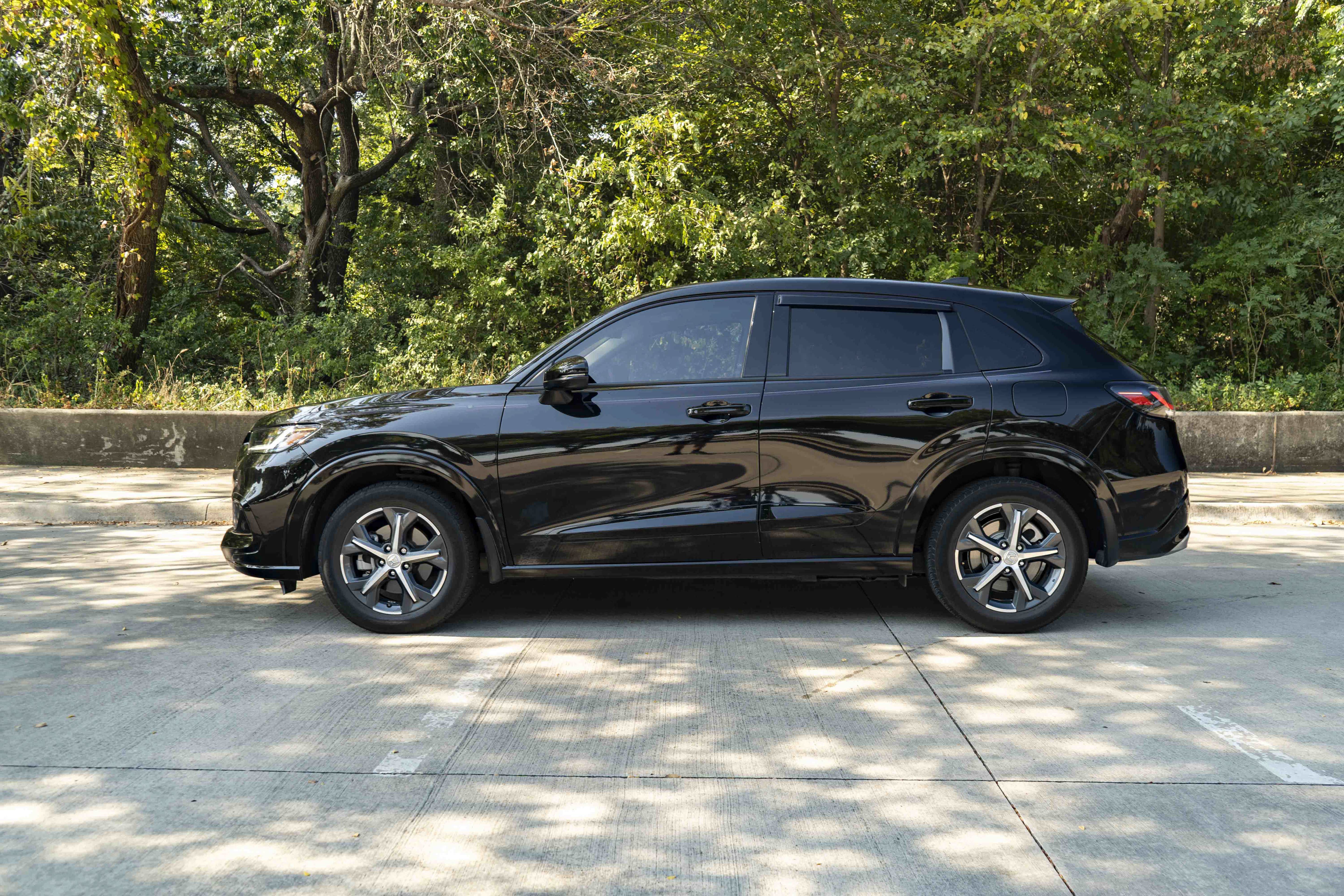 Used 2023 Honda HR-V EX-L image 6