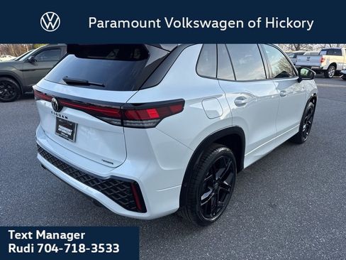 New 2026 Volkswagen Tiguan SE R-Line AWD/4WD image 8