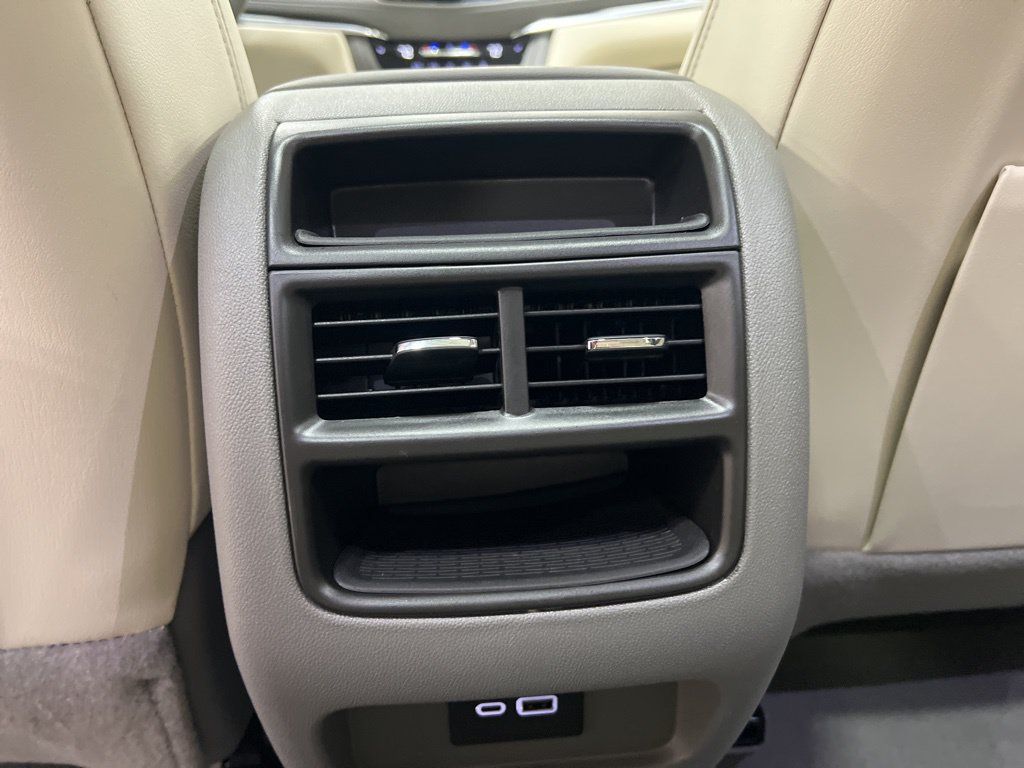 Used 2023 Cadillac XT5 Premium Luxury AWD/4WD image 14