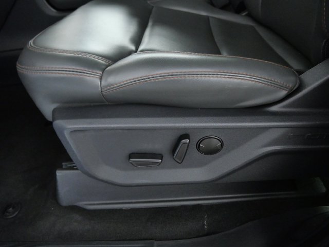 Certified 2025 Ford Expedition Active AWD/4WD image 18