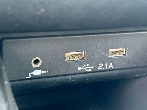 Used 2020 Subaru Outback Premium image 17