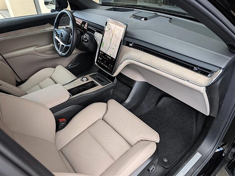 Used 2025 Volvo EX90 Plus AWD/4WD image 4