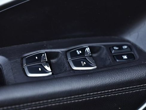 Used 2018 Hyundai Santa Fe SE w/ SE Premium Package 02 FWD image 17