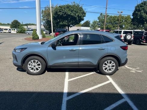 Used 2025 Ford Escape Active AWD/4WD image 4