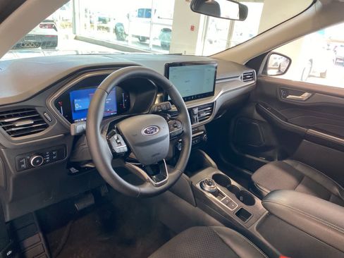 Used 2025 Ford Escape PHEV image 10