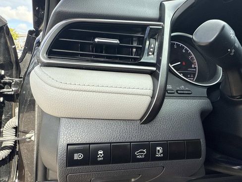 Used 2024 Toyota Camry LE image 31