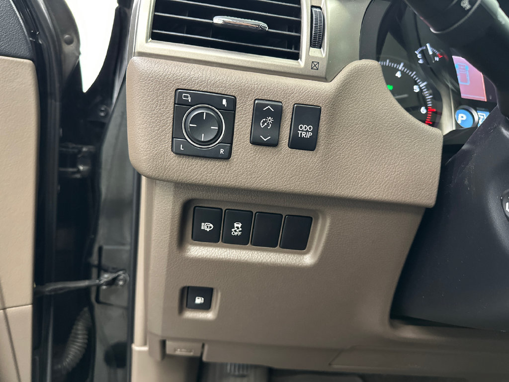 Used 2017 Lexus GX 460 Premium AWD/4WD image 36