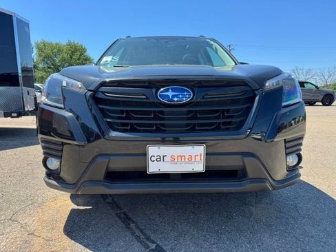Used 2022 Subaru Forester Premium AWD/4WD image 2