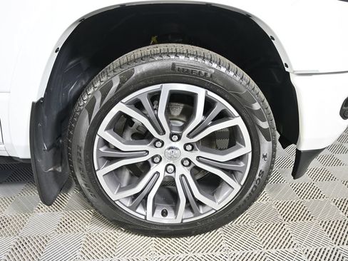 Used 2024 RAM 1500 Limited AWD/4WD image 12