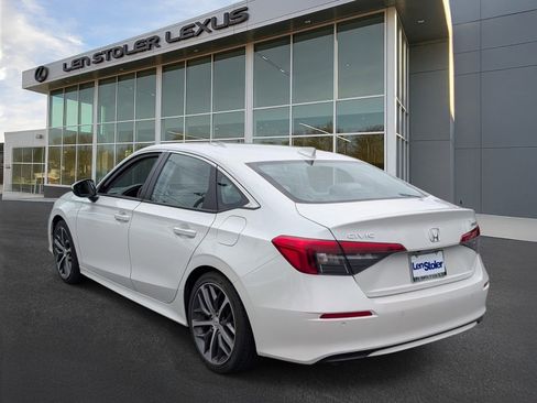 Used 2023 Honda Civic Touring image 5