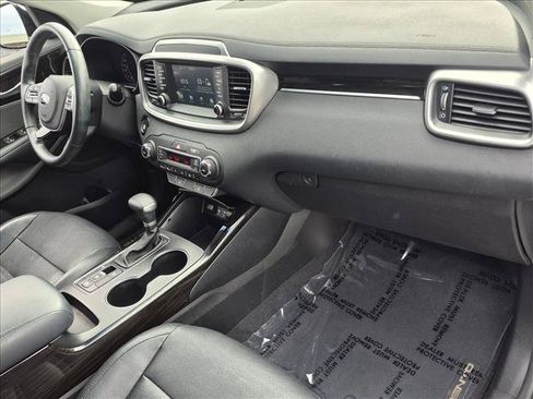 Used 2019 Kia Sorento EX FWD image 21