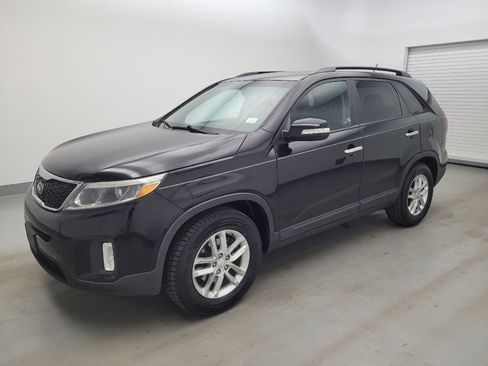 Used 2015 Kia Sorento LX FWD image 2