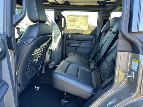New 2025 Ford Bronco Badlands image 10