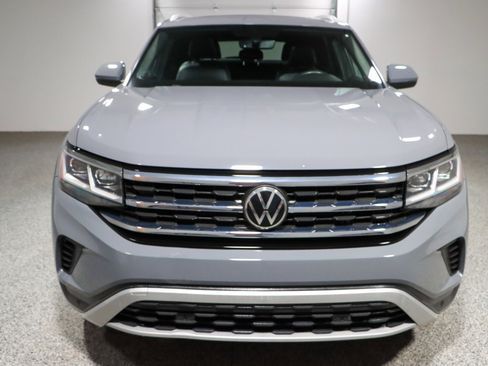 Used 2022 Volkswagen Atlas Cross Sport SE w/ Panoramic Sunroof Package image 4