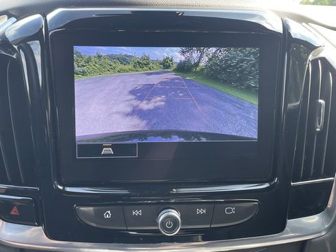 Certified 2023 Chevrolet Traverse LT image 44