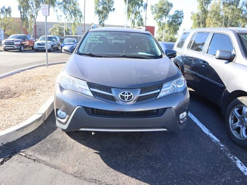 Used 2014 Toyota RAV4 XLE image 2