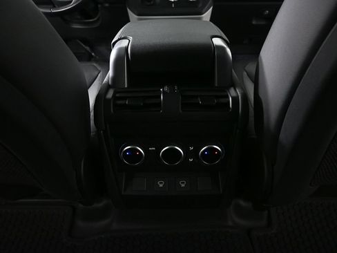 Used 2023 Land Rover Defender 110 X-Dynamic SE AWD/4WD image 16