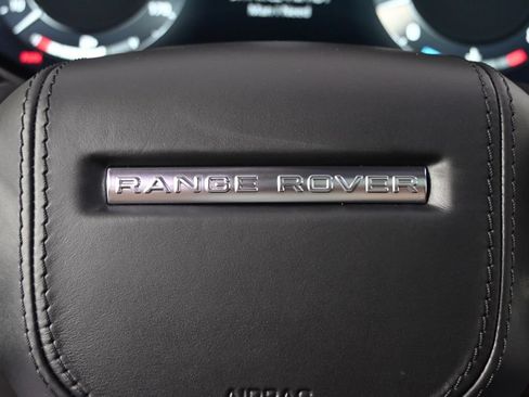 Used 2025 Land Rover Range Rover SE AWD/4WD image 35