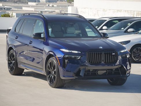 Used 2026 BMW X7 M60i AWD/4WD image 3