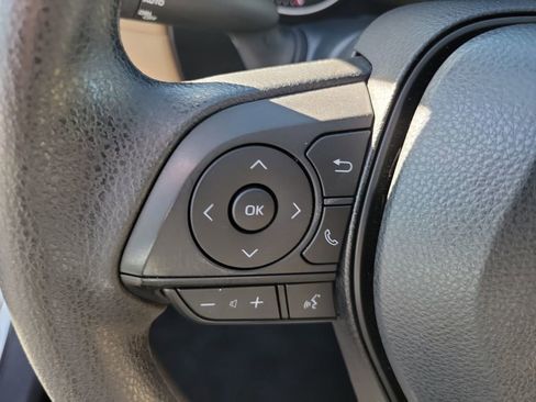 Used 2022 Toyota RAV4 XLE image 29