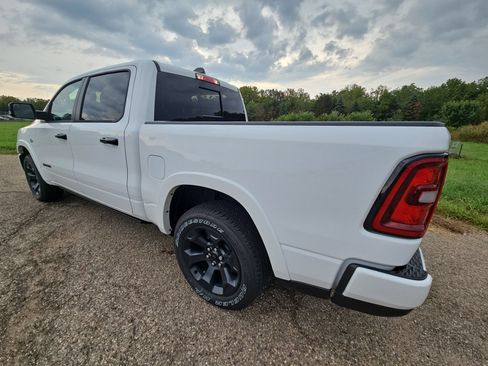 Used 2026 RAM 1500 Big Horn AWD/4WD image 7