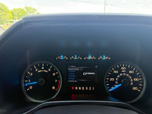 Used 2015 Ford F150 XLT w/ Equipment Group 301A Mid AWD/4WD image 13