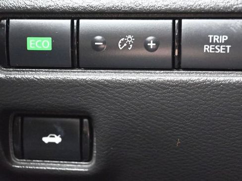 Used 2025 Nissan Sentra SV FWD image 26