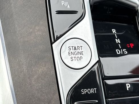 Used 2024 BMW X5 xDrive40i w/ Premium Package image 19