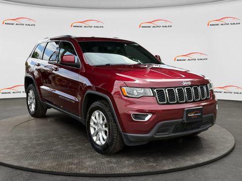 Used 2021 Jeep Grand Cherokee Laredo X AWD/4WD image 5