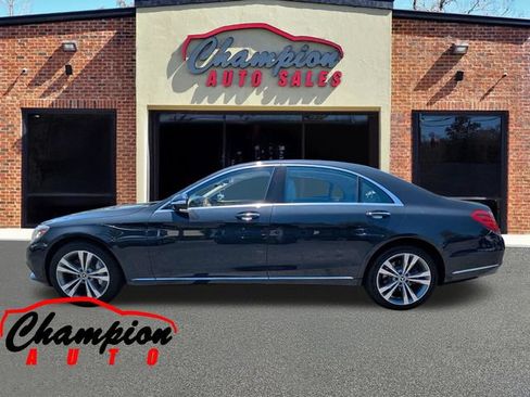 Used 2017 Mercedes-Benz S 550 Sedan image 8