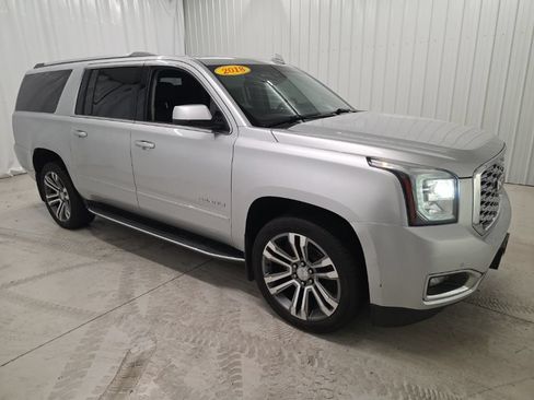 Used 2018 GMC Yukon XL Denali w/ Open Road Package AWD/4WD image 7