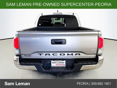 Used 2022 Toyota Tacoma TRD Off-Road AWD/4WD image 6