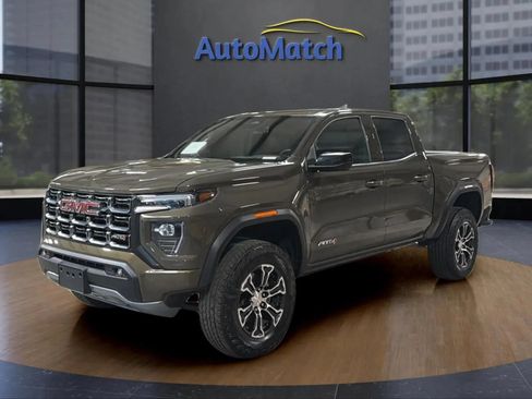 Used 2025 GMC Canyon AT4 AWD/4WD image 5