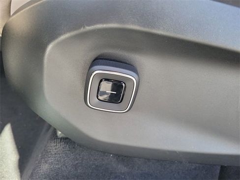 New 2025 Volvo EX90 Plus image 12