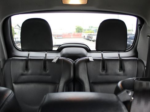 Used 2013 Toyota Highlander SE AWD/4WD image 38