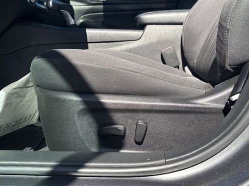 Used 2025 Nissan Altima 2.5 SV image 21