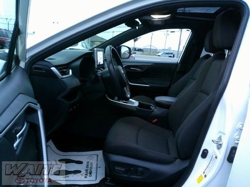 Certified 2024 Toyota RAV4 SE image 25