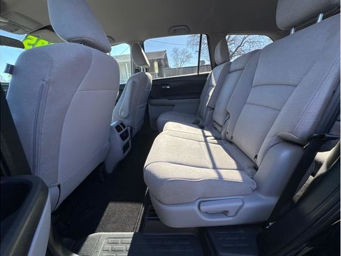 Used 2018 Honda Pilot LX image 13