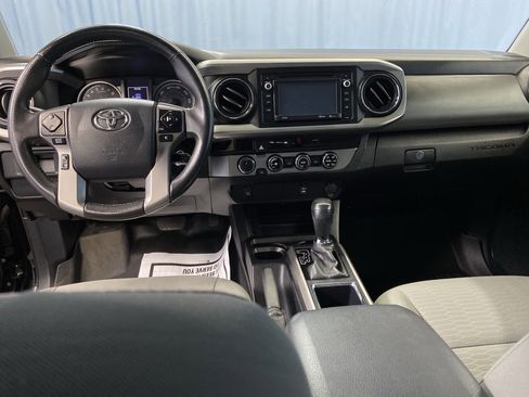 Used 2017 Toyota Tacoma 4x4 Access Cab image 26