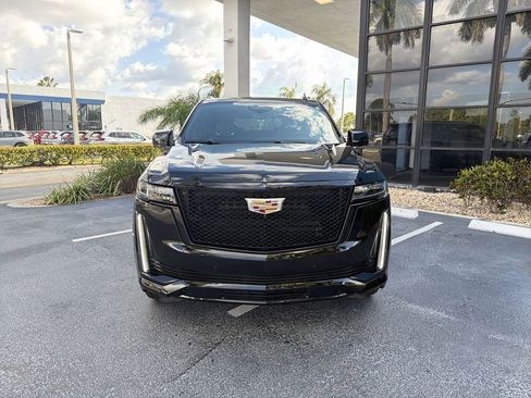 Used 2023 Cadillac Escalade Sport AWD/4WD image 3