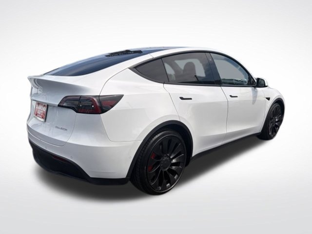 Used 2022 Tesla Model Y Performance AWD/4WD image 3