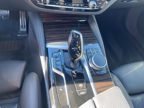 Used 2022 BMW 540i w/ M Sport Package image 21