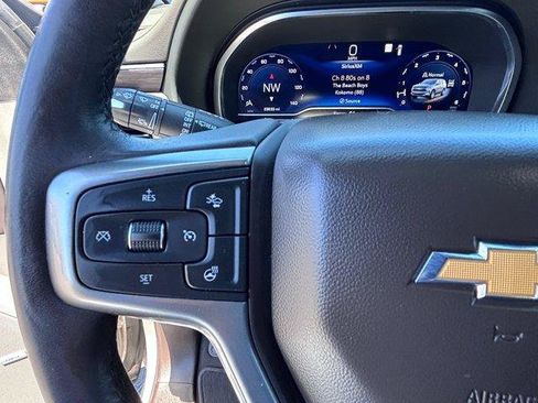 Used 2022 Chevrolet Tahoe LT w/ Luxury Package AWD/4WD image 23