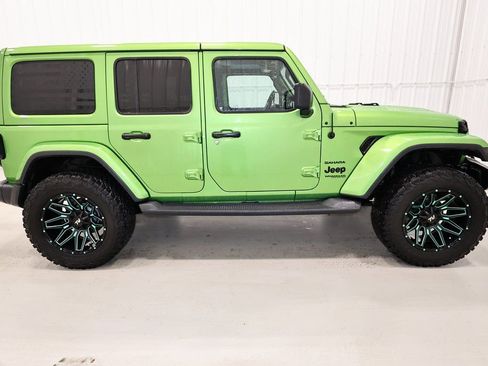 Used 2019 Jeep Wrangler Unlimited Sahara w/ Uconnect 4C Nav & Sound Group image 2