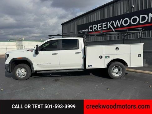 Used 2024 GMC Sierra 3500 Pro image 2