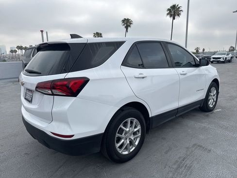 Used 2023 Chevrolet Equinox LS image 4
