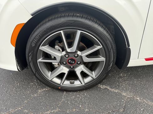 Used 2020 Kia Soul GT-Line FWD image 26
