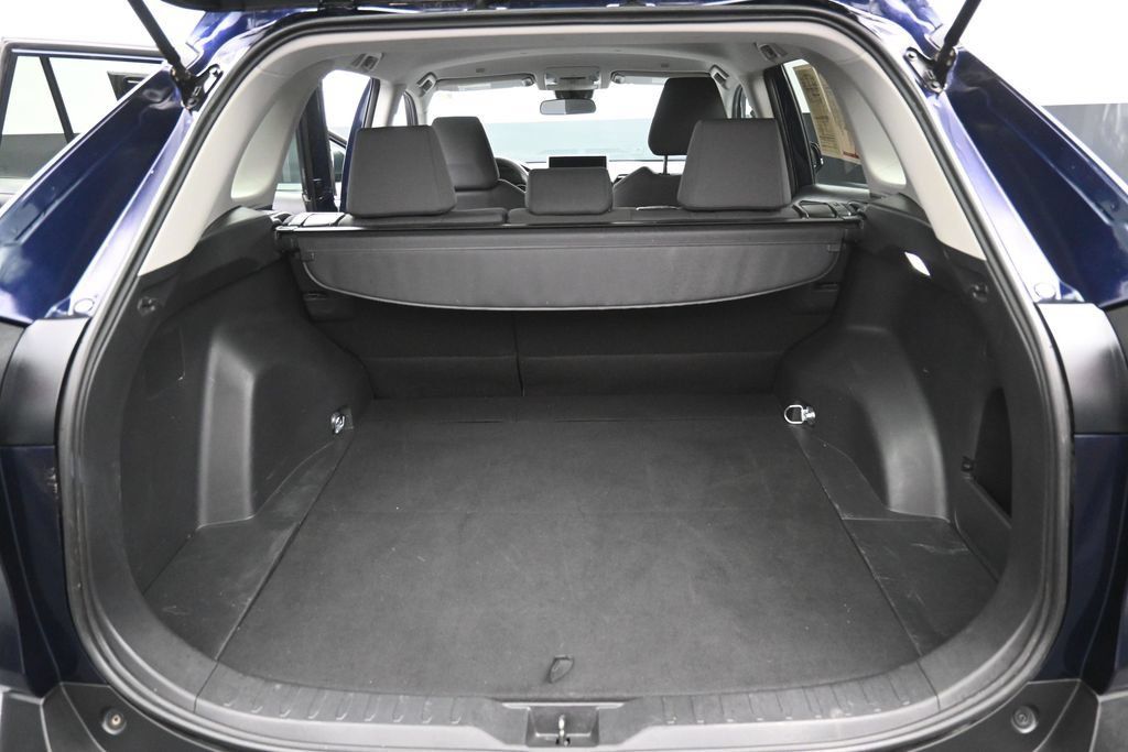 Certified 2025 Toyota RAV4 XLE AWD/4WD image 29